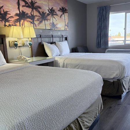 Days Inn By Wyndham Ontario Airport Bagian luar foto