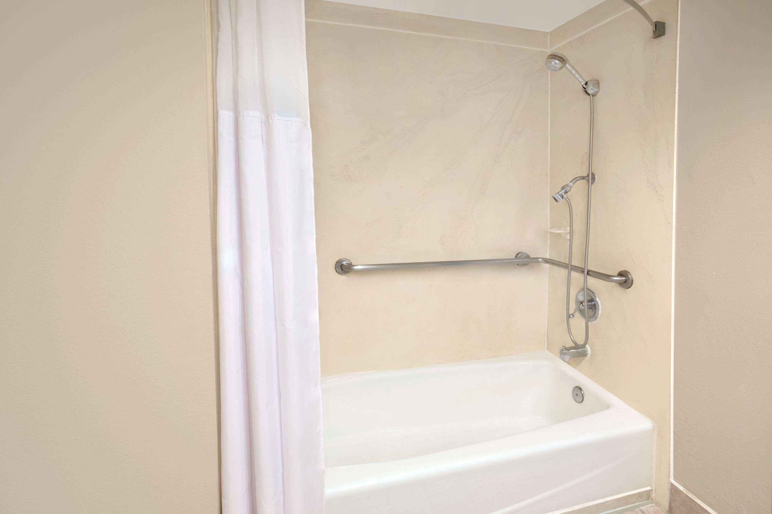 Days Inn By Wyndham Ontario Airport Bagian luar foto