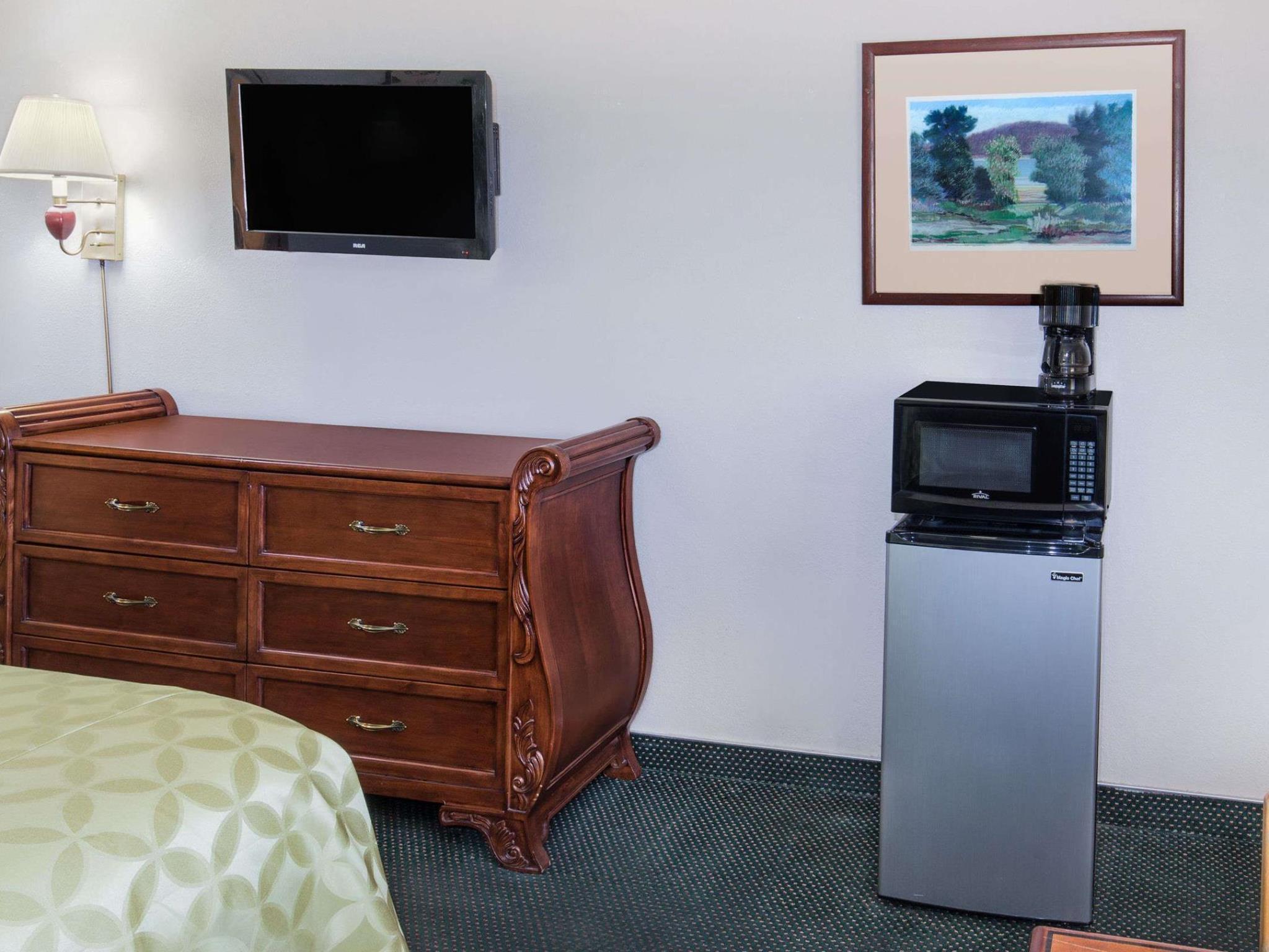 Days Inn By Wyndham Ontario Airport Bagian luar foto